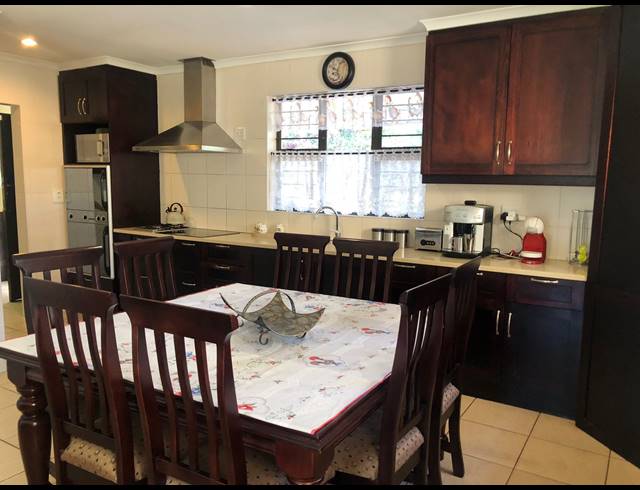 5 BEDROOM HOUSE RENTED IN WINKLESPRUIT